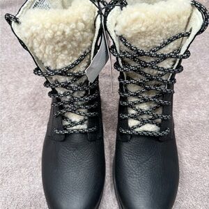 Sorel Women's Emelie Short Lace Cozy - Waterproof Leather Boots Size 8